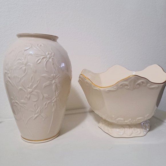 Lenox Vases - Picture 1 of 4